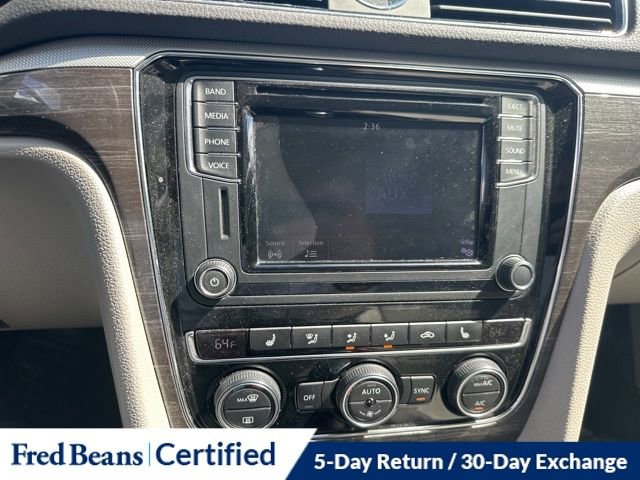 Used 2017 Volkswagen Passat 1.8T SE w/ SE Lighting Package FWD image 19