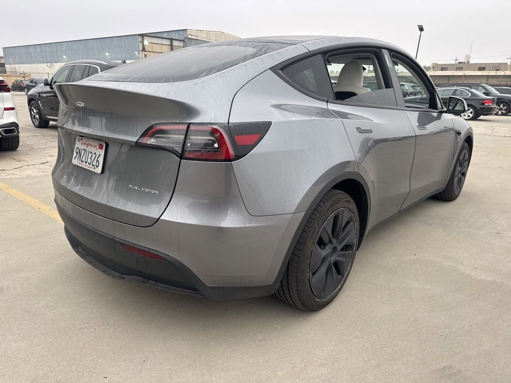 Used 2024 Tesla Model Y Long Range image 5