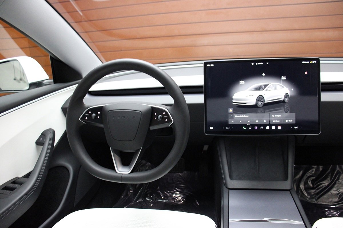 Used 2024 Tesla Model 3 Long Range RWD image 40