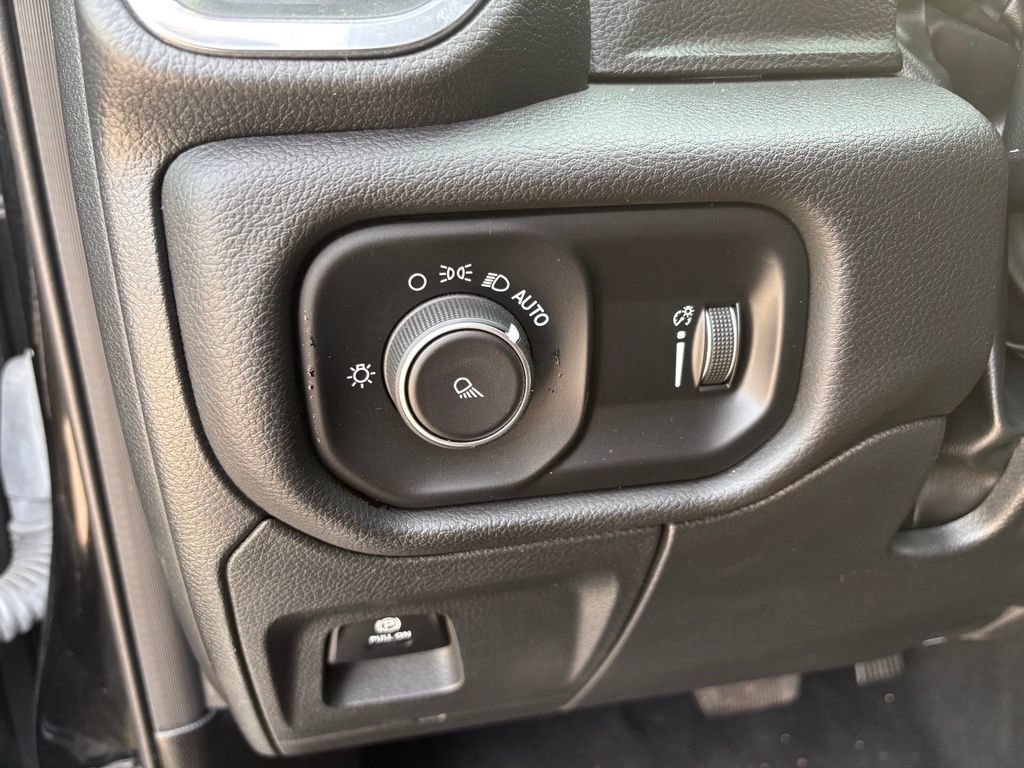 Used 2024 RAM 1500 Laramie AWD/4WD image 13