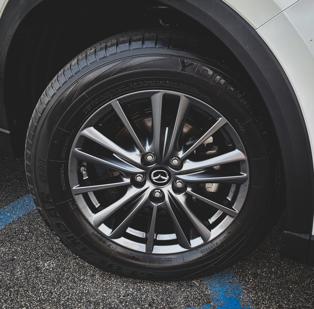 Used 2020 MAZDA CX-5 Touring FWD image 30
