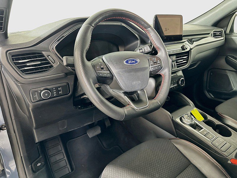 Used 2025 Ford Escape ST-Line Select AWD/4WD image 9
