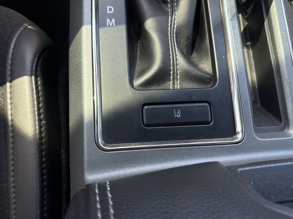 Used 2019 Ford F150 Raptor w/ Equipment Group 802A Luxury image 29