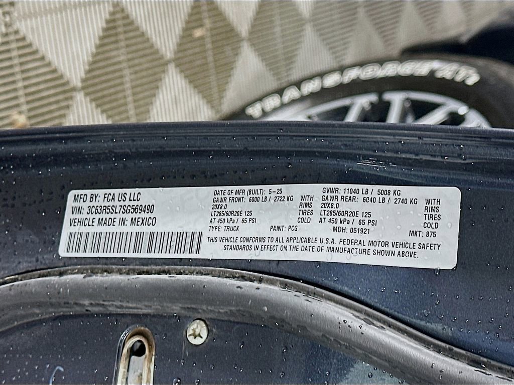 New 2025 RAM 2500 Limited w/ Towing Technology Group image 19