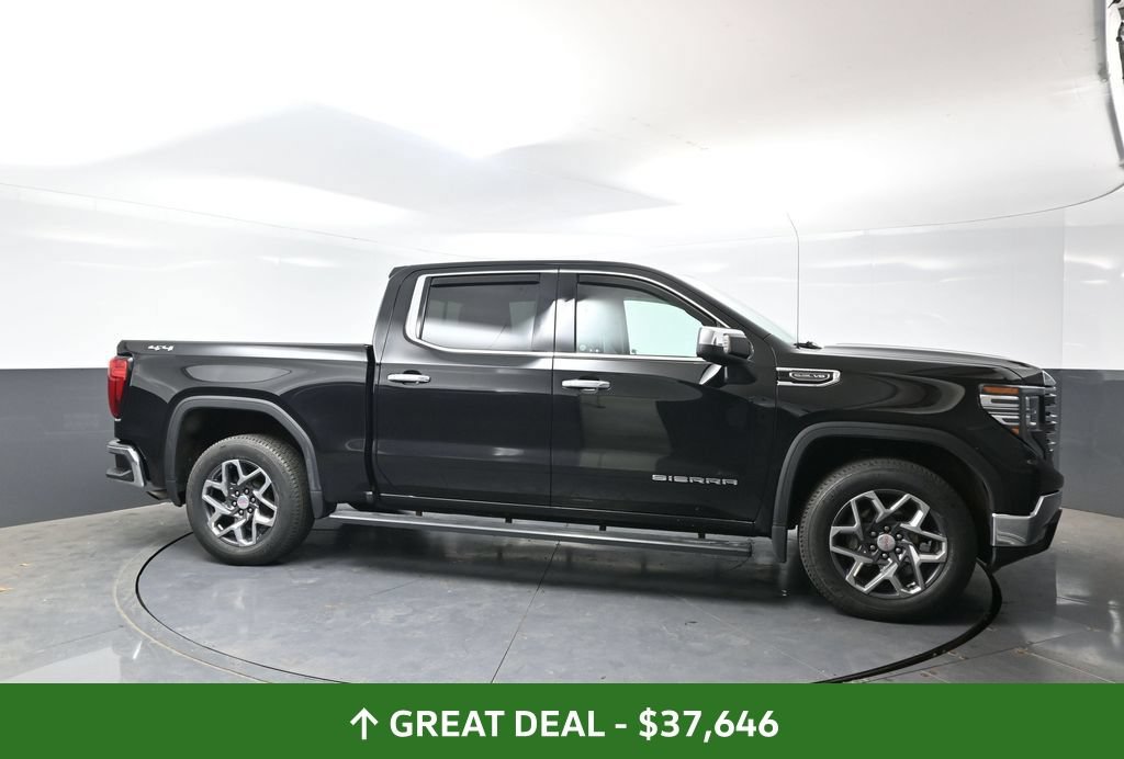 Used 2022 GMC Sierra 1500 SLT w/ SLT Convenience Package AWD/4WD image 4