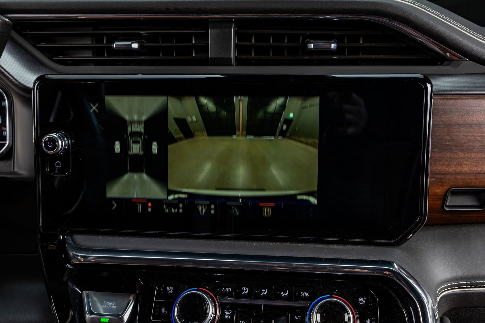 Used 2025 GMC Sierra 2500 Denali Ultimate w/ Max Trailering Package image 26