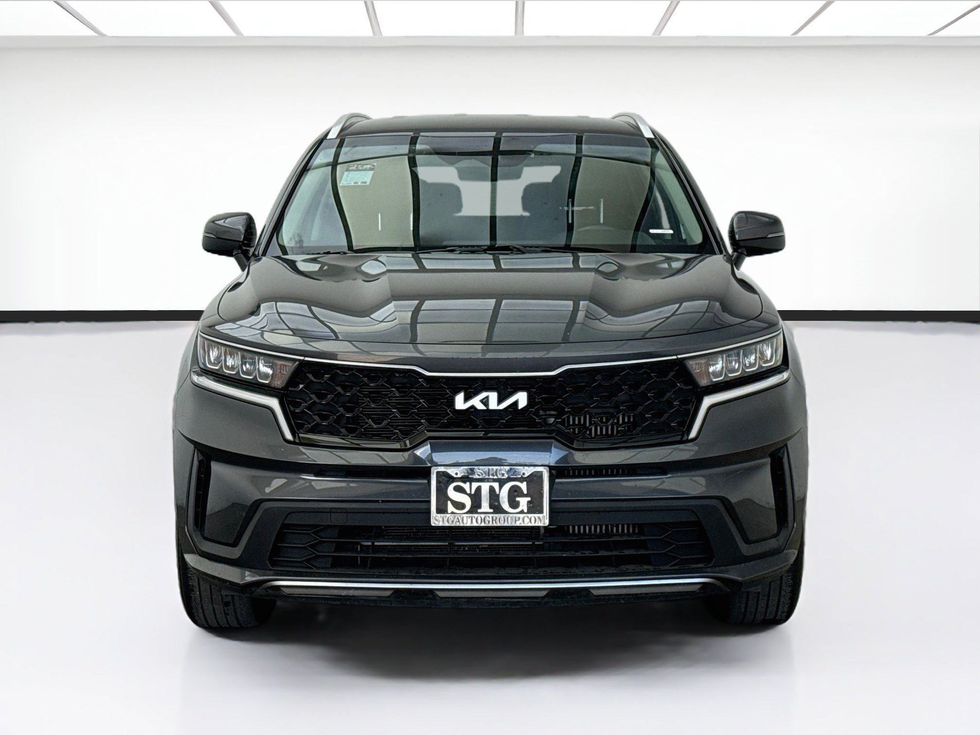 Used 2022 Kia Sorento S FWD image 2