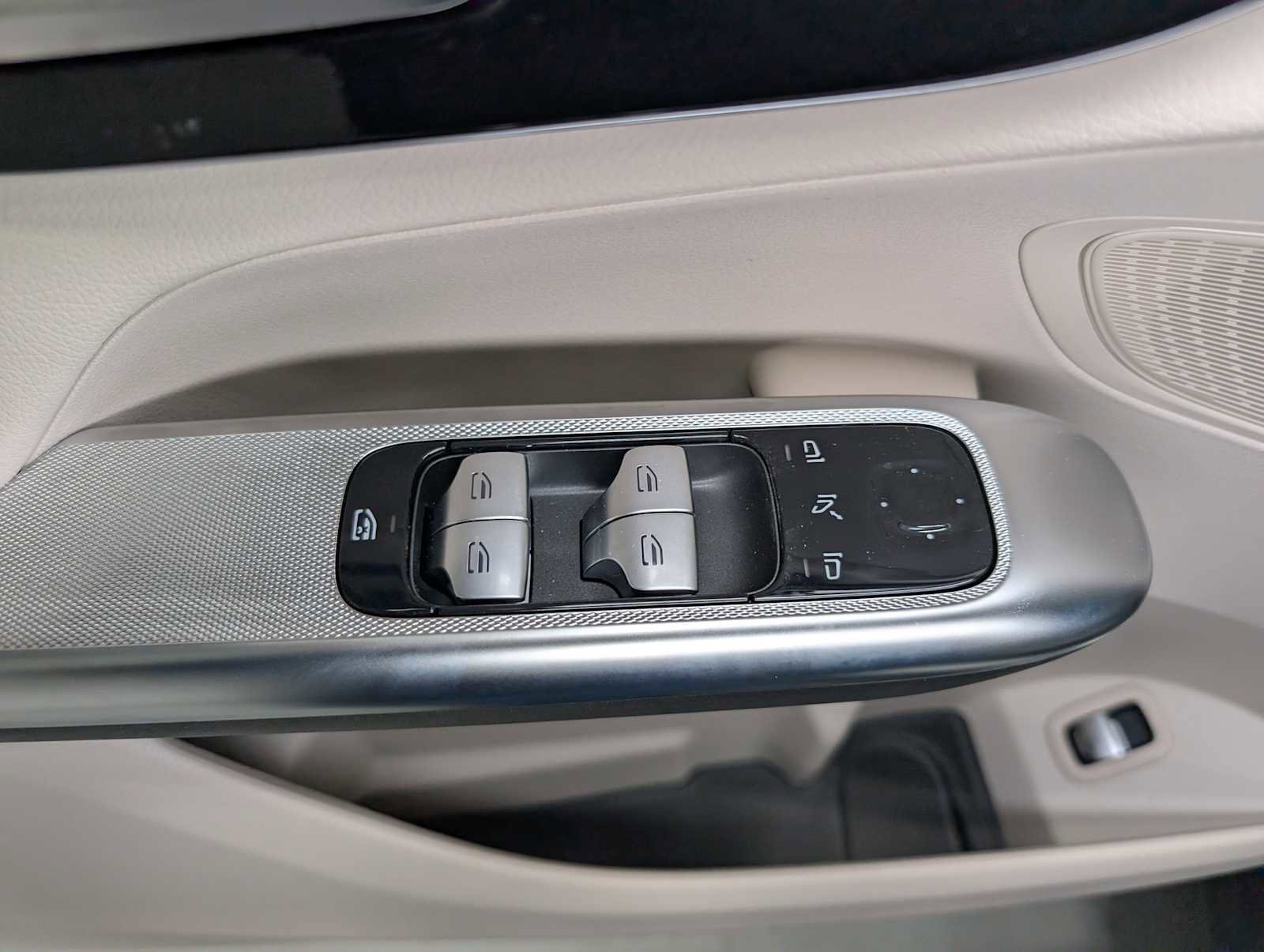 New 2026 Mercedes-Benz GLC 300 4MATIC image 30