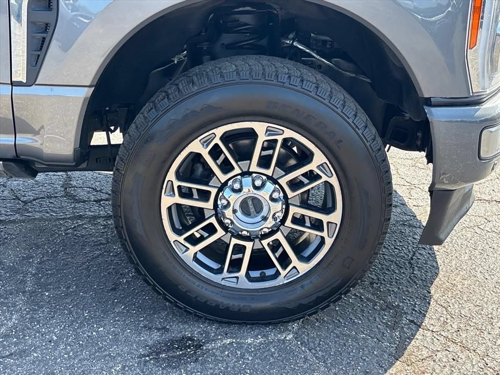 Used 2023 Ford F250 Limited AWD/4WD image 10