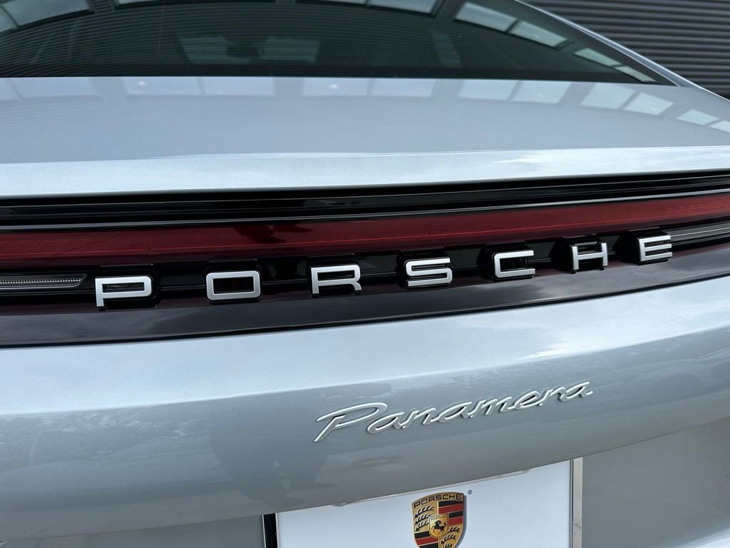 Used 2025 Porsche Panamera image 12