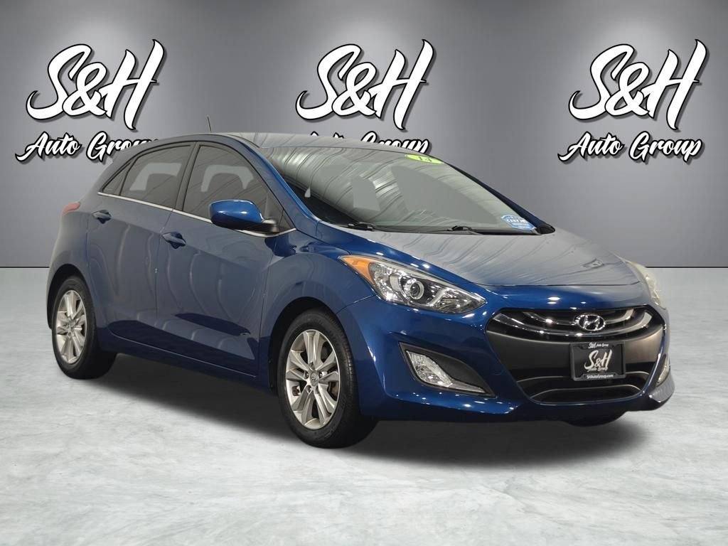 Used 2014 Hyundai Elantra GT FWD image 2