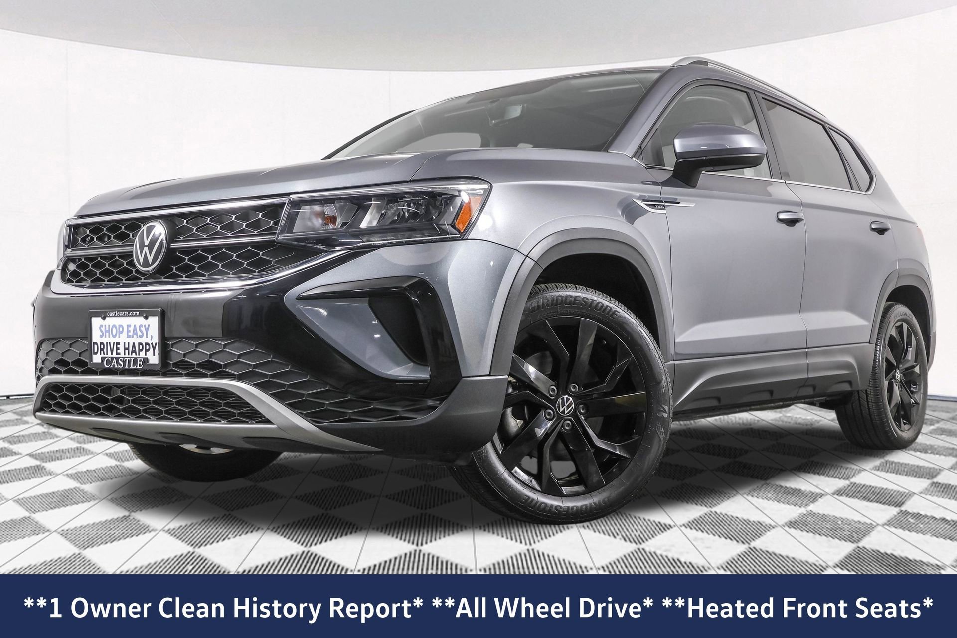 Used 2022 Volkswagen Taos SE w/ Panoramic Sunroof Package image 2