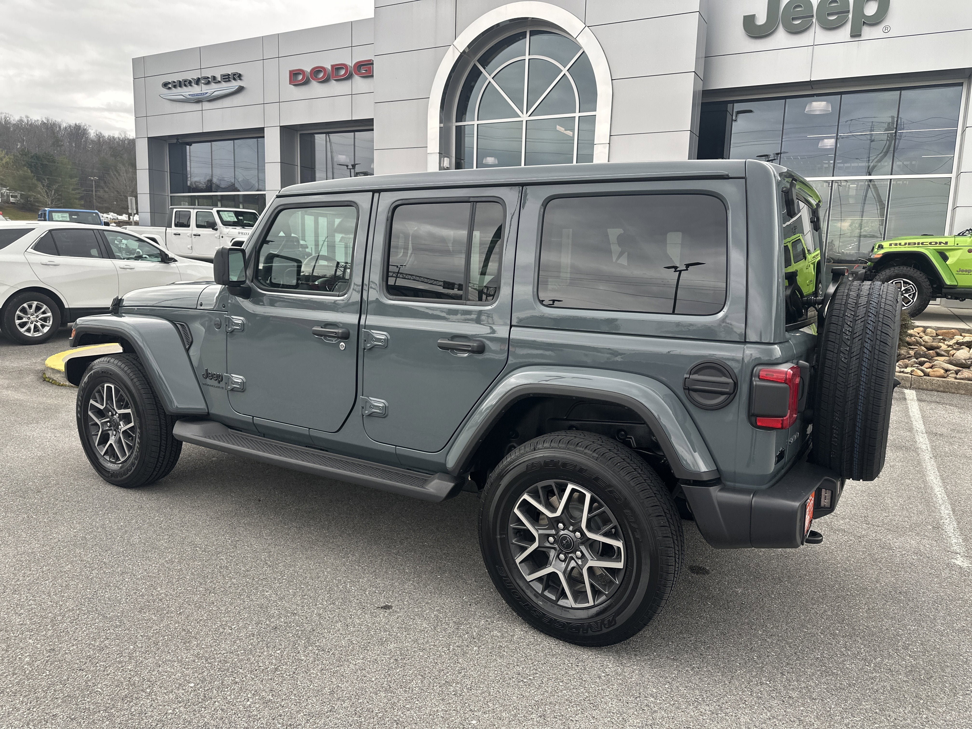 New 2026 Jeep Wrangler Unlimited Sahara AWD/4WD image 10