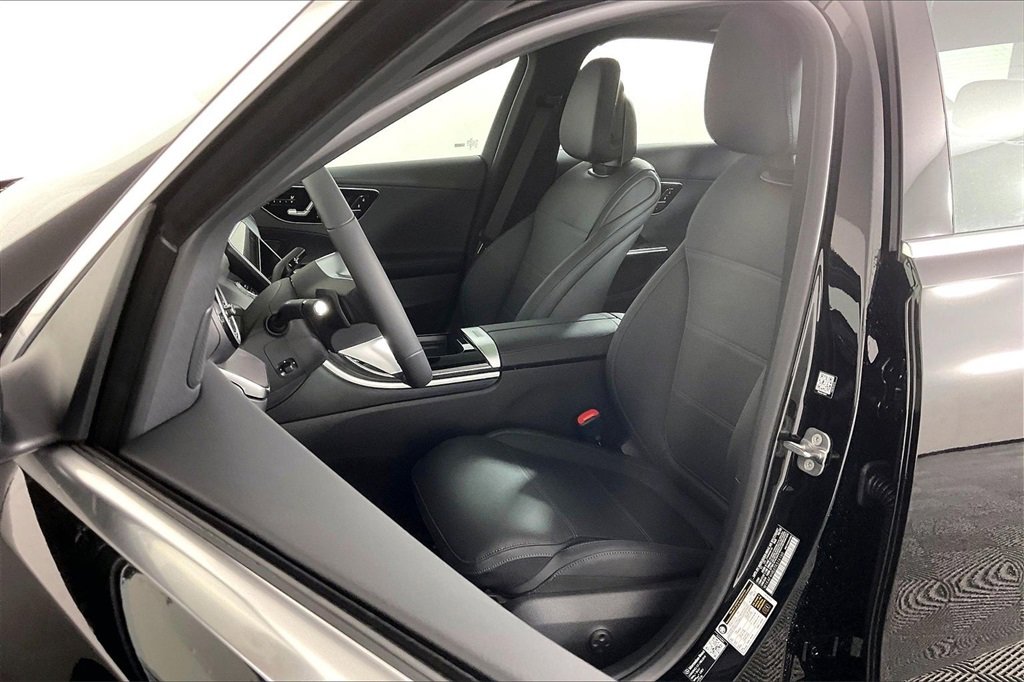 New 2026 Mercedes-Benz C 300 4MATIC Sedan image 9