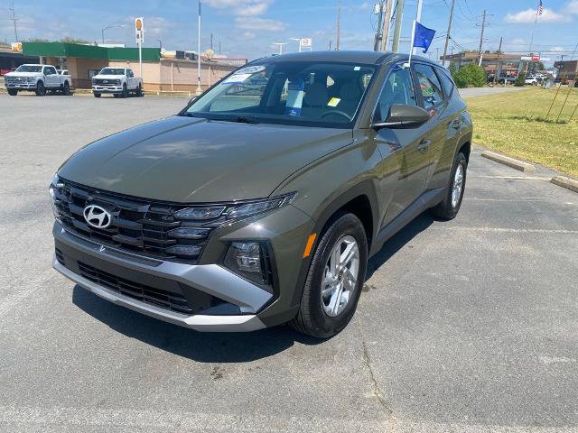 Used 2025 Hyundai Tucson SE image 3