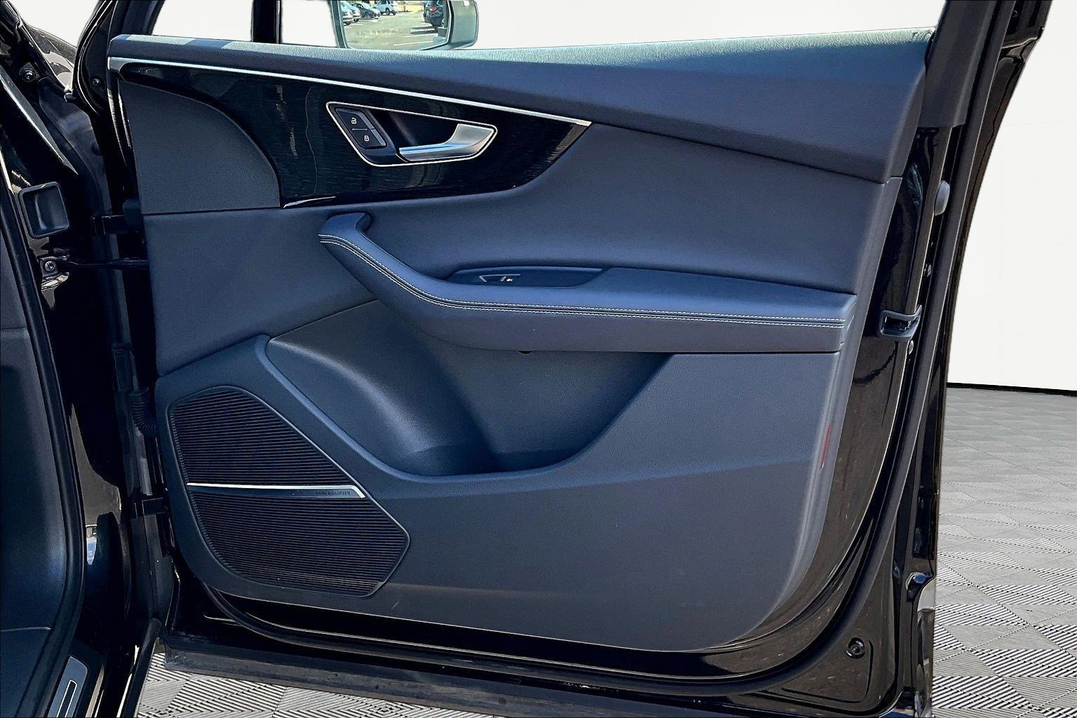 Used 2025 Audi Q7 3.0T Premium Plus image 29