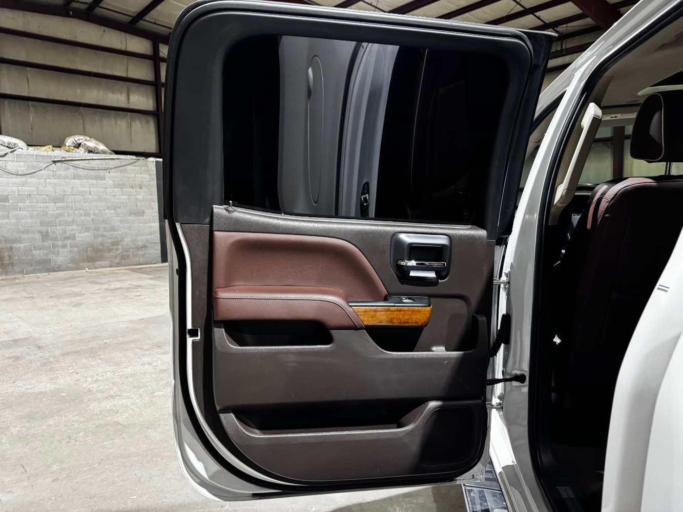 Used 2018 Chevrolet Silverado 1500 High Country image 14