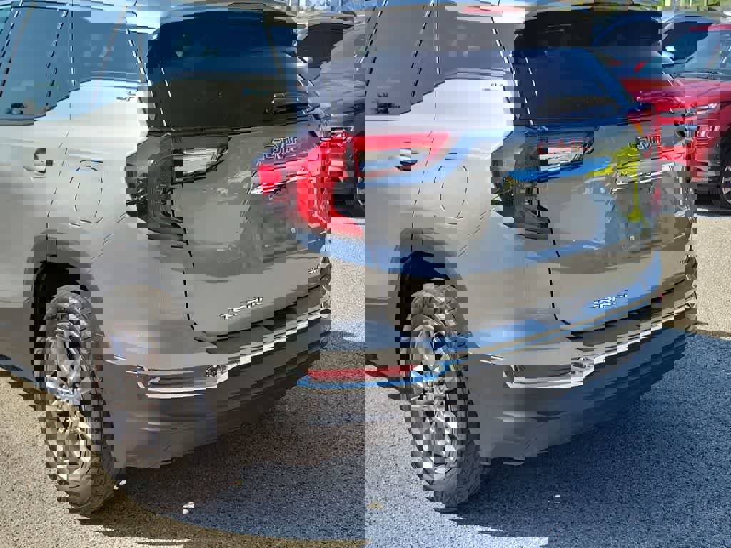 Used 2023 GMC Terrain SLT image 8