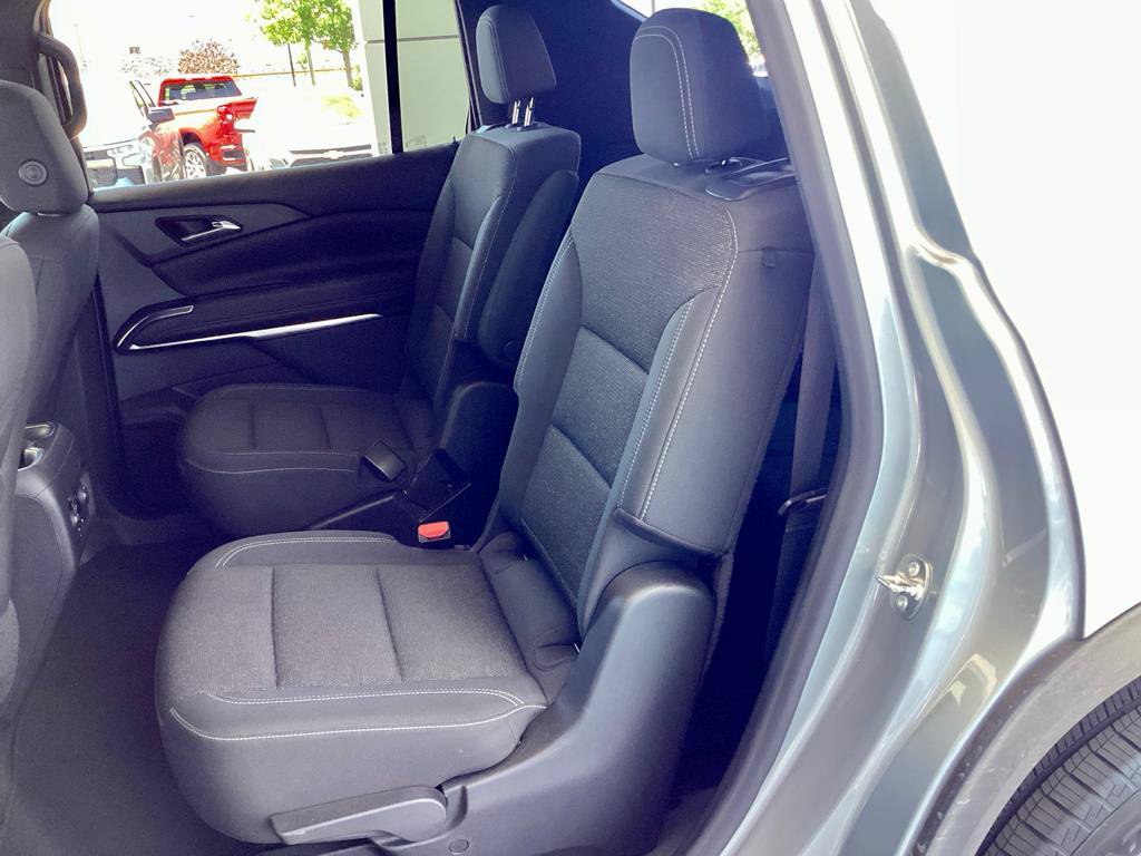 Used 2024 Chevrolet Traverse LT FWD image 12