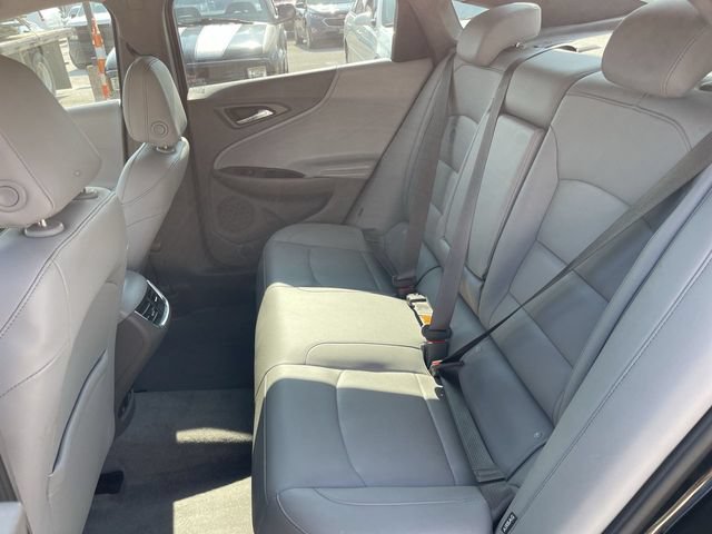 Used 2018 Chevrolet Malibu LT w/ Leather Package FWD image 22