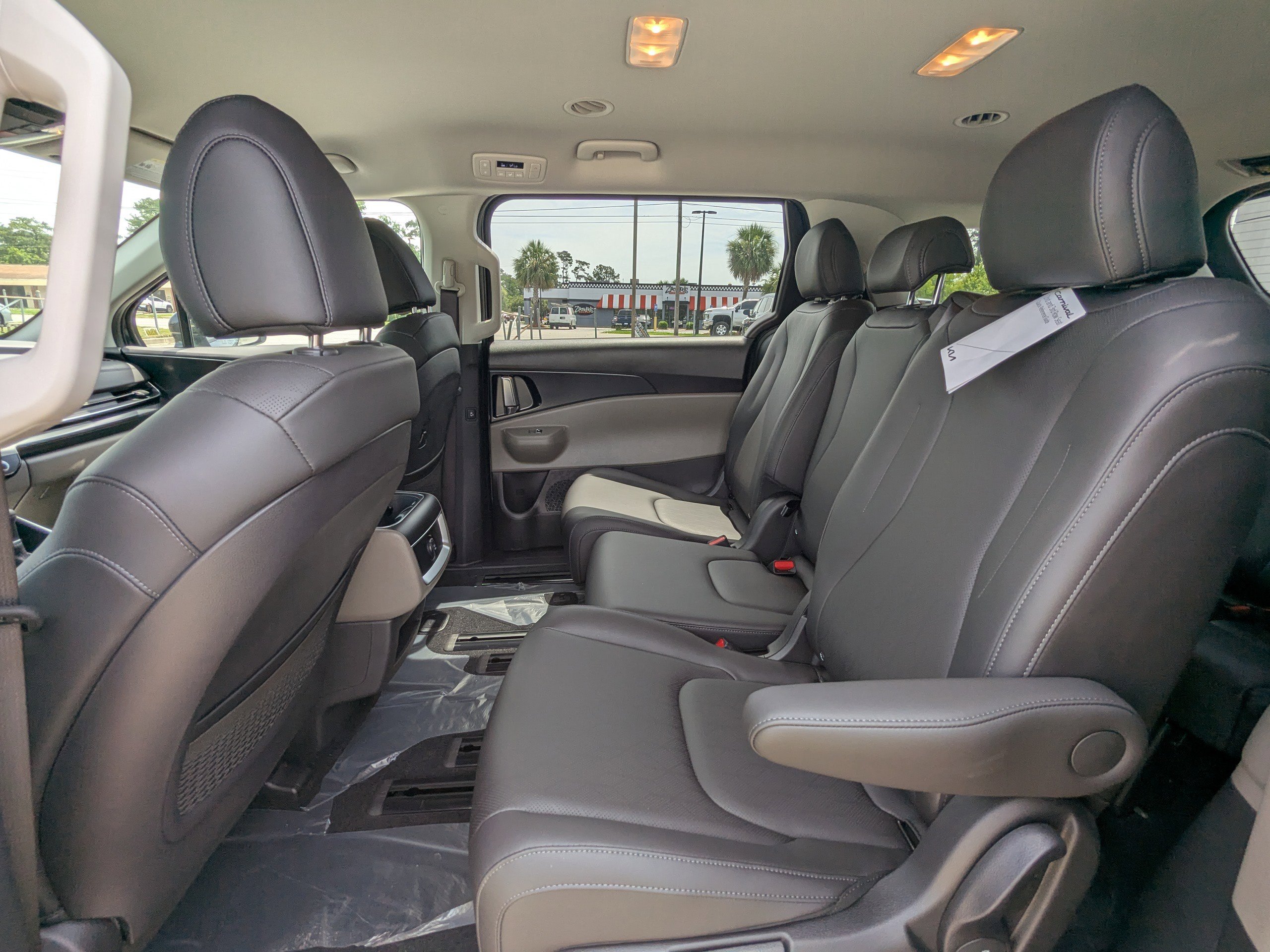 New 2026 Kia Carnival image 14