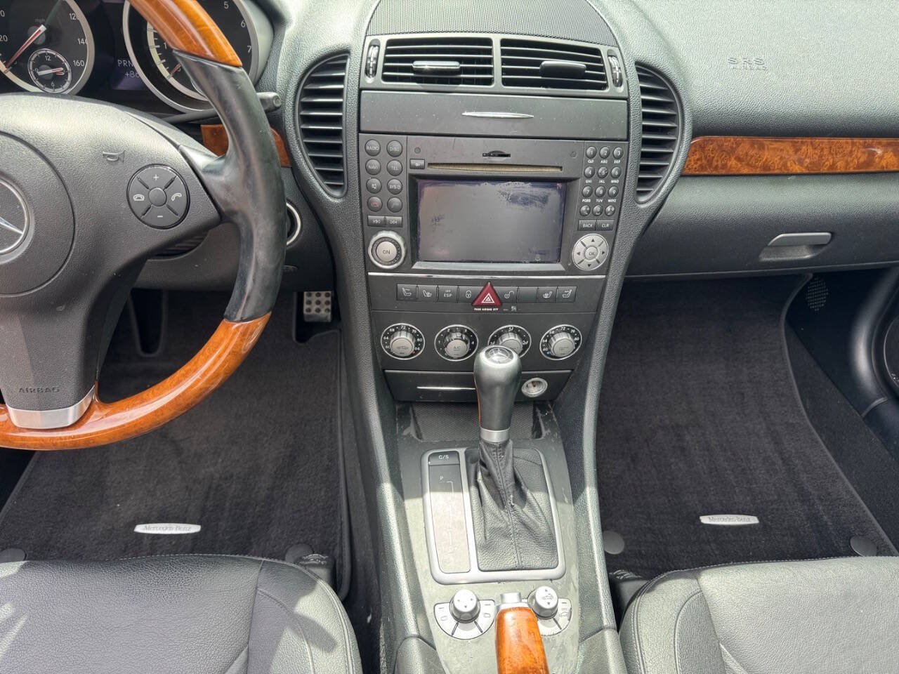 Used 2010 Mercedes-Benz SLK 300 image 13