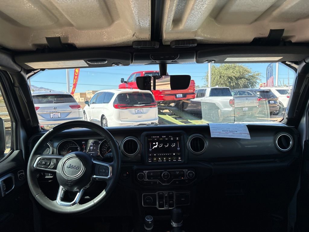 Certified 2023 Jeep Gladiator Overland AWD/4WD image 40