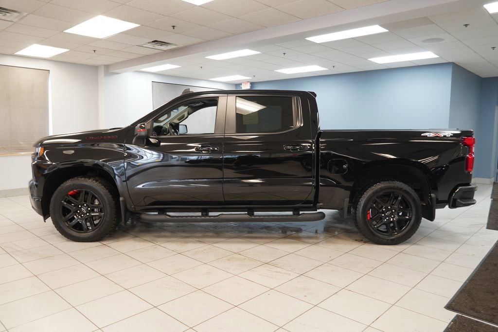 Used 2022 Chevrolet Silverado 1500 RST w/ Redline Edition image 2