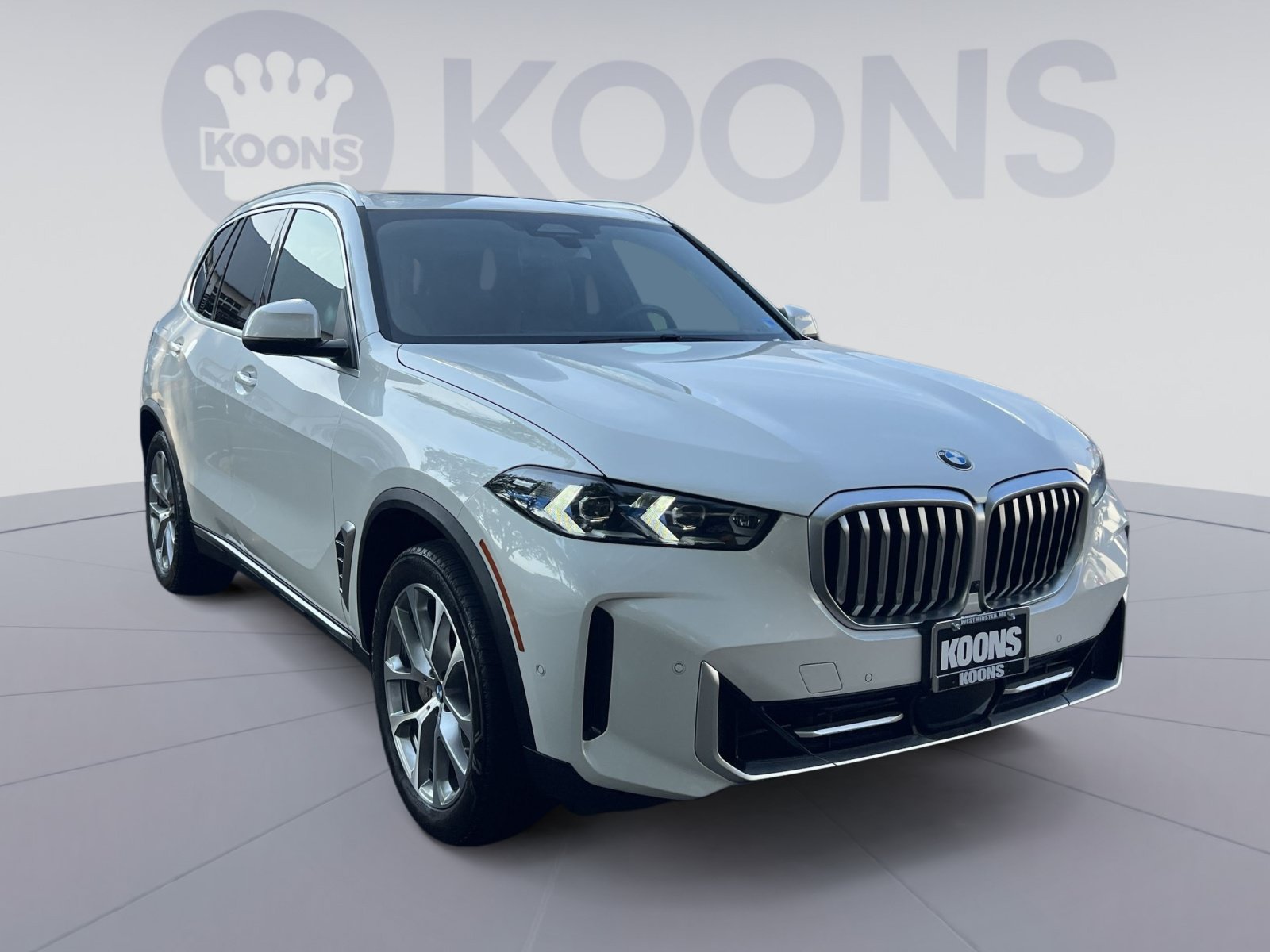 Used 2024 BMW X5 xDrive40i w/ Premium Package AWD/4WD image 8