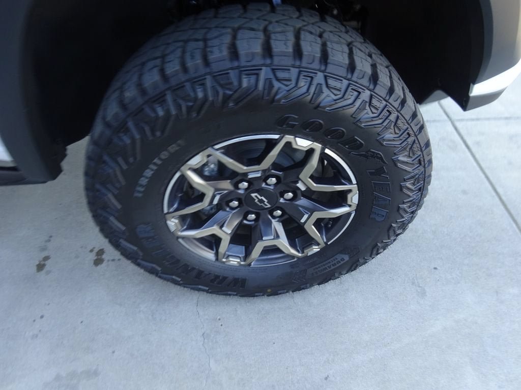 New 2026 Chevrolet Colorado ZR2 w/ Technology Package AWD/4WD image 10