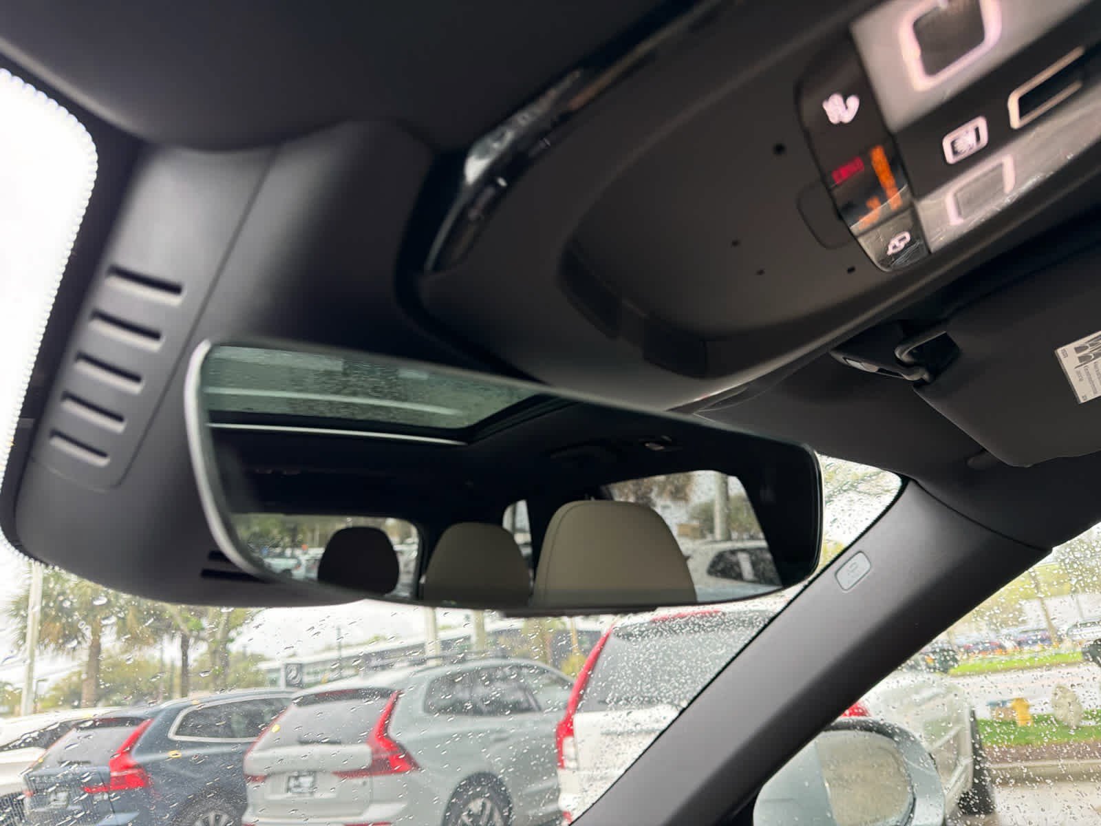 Used 2025 Volvo XC90 B5 Plus image 33