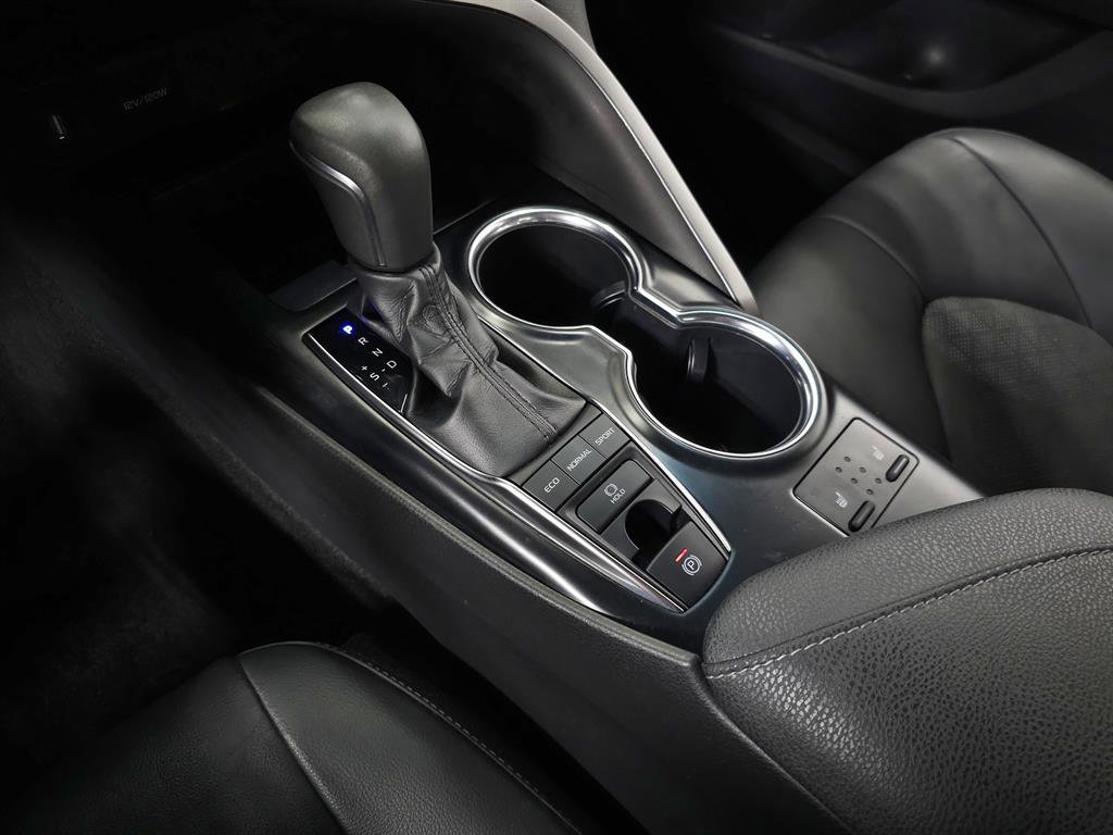 Used 2019 Toyota Camry XSE image 25