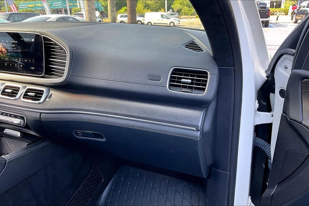 Used 2021 Mercedes-Benz GLS 580 4MATIC image 27