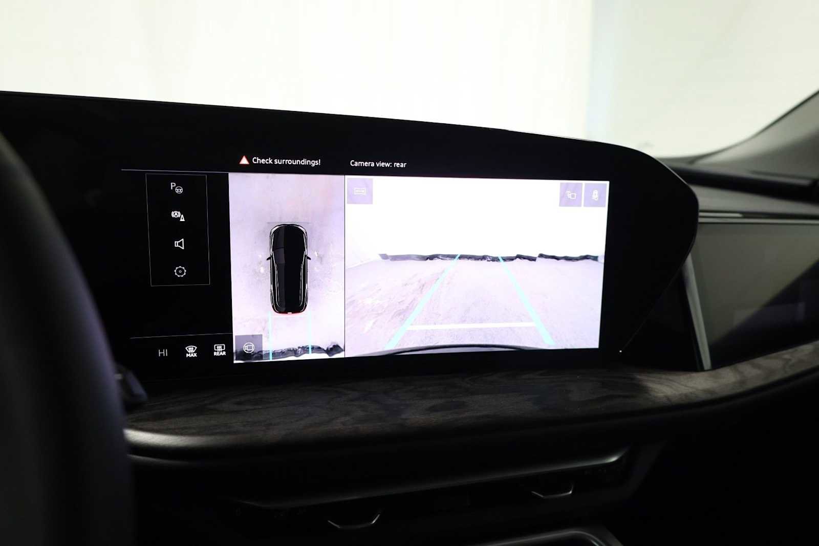 Certified 2025 Audi Q5 Prestige image 32