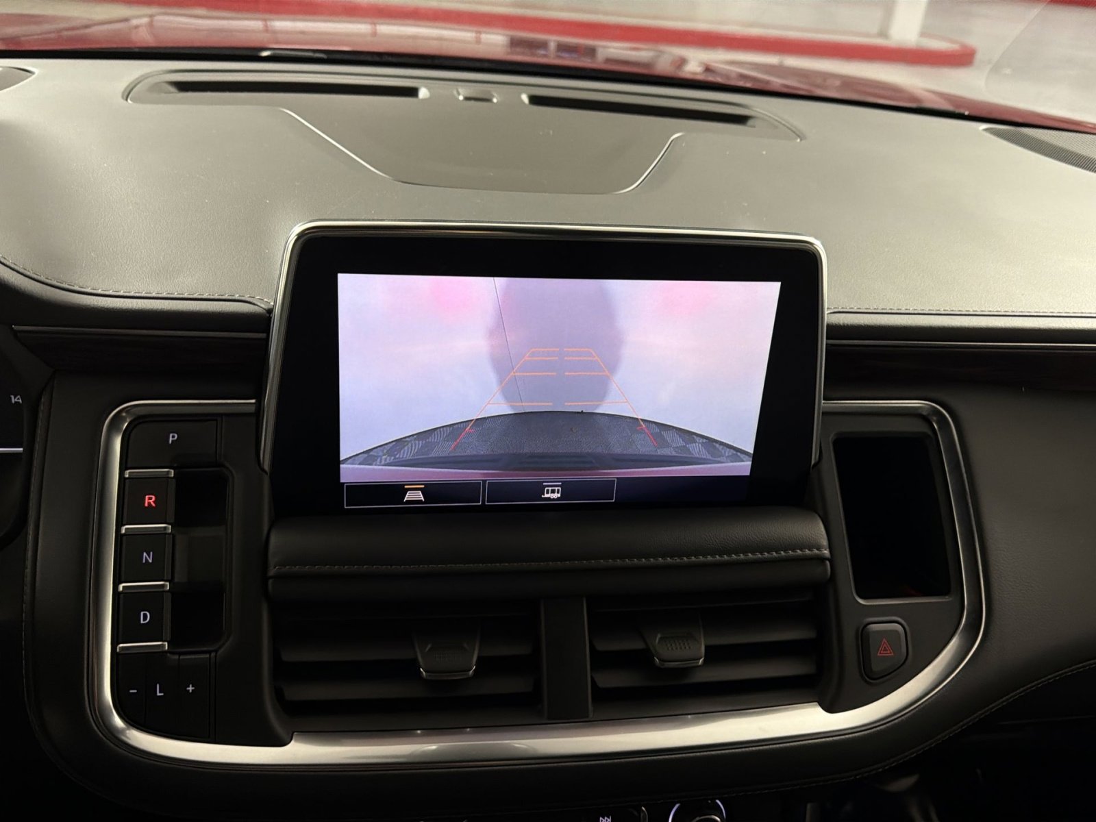 Used 2021 Chevrolet Suburban LS image 19