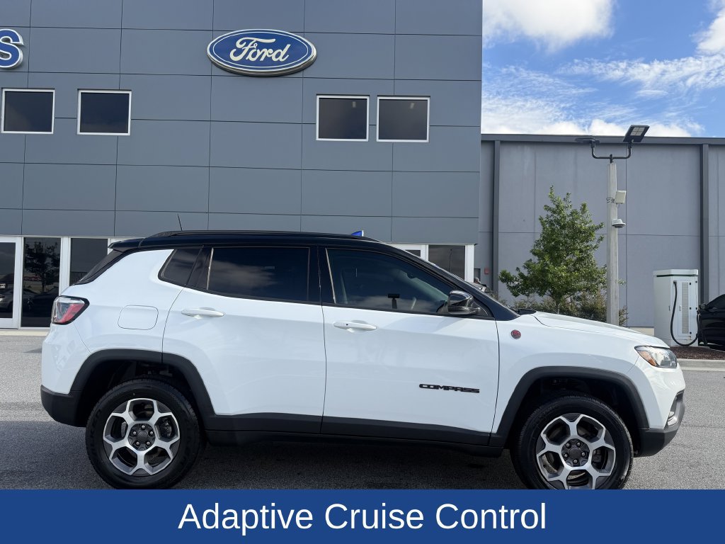 Used 2022 Jeep Compass Trailhawk AWD/4WD image 3