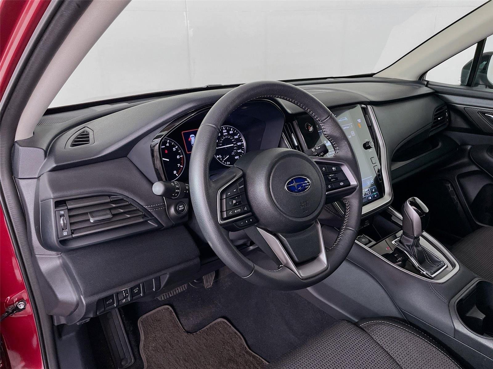 Used 2025 Subaru Outback Premium AWD/4WD image 13