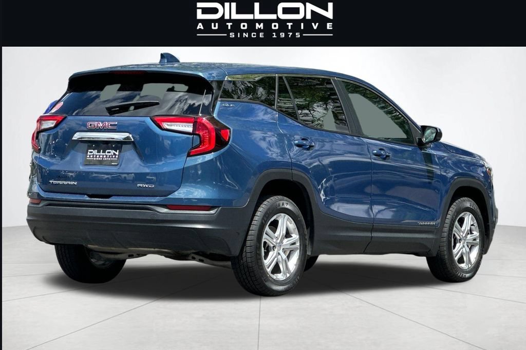 Used 2024 GMC Terrain SLE AWD/4WD image 4