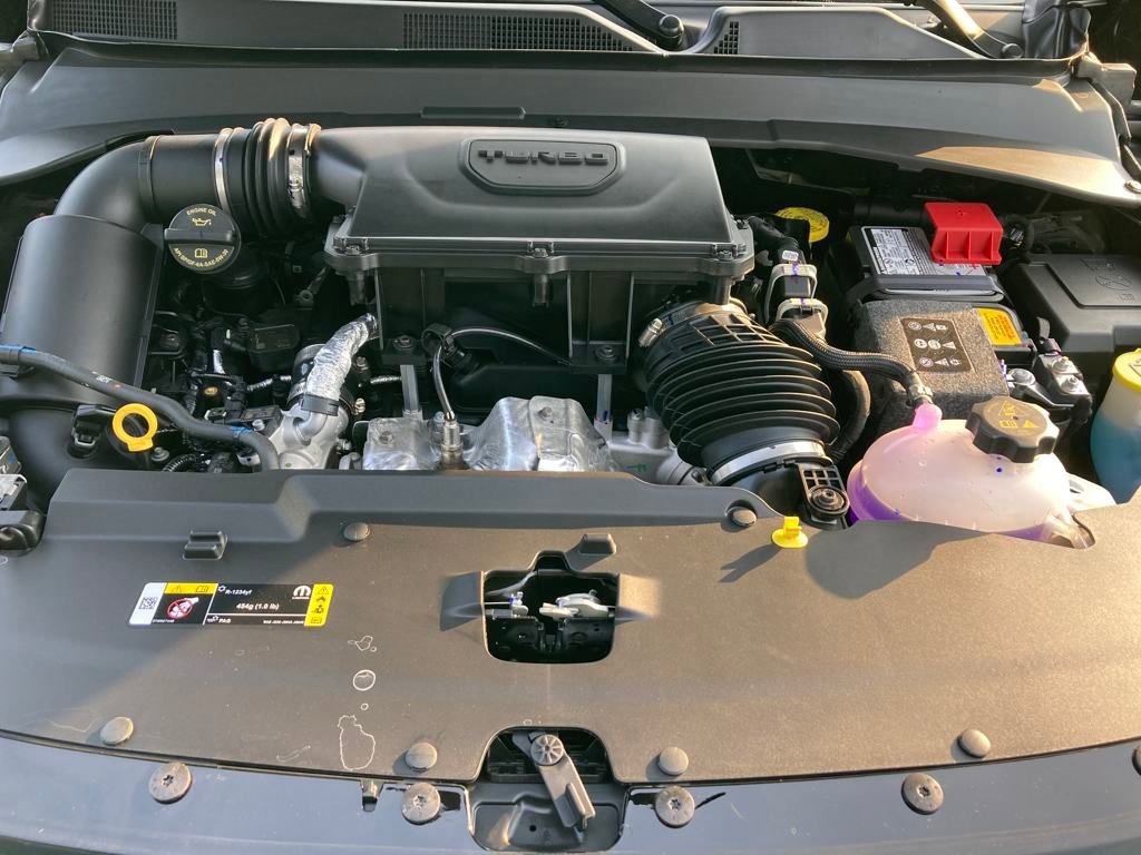 New 2025 Jeep Compass Latitude w/ Sun & Sound Group image 23