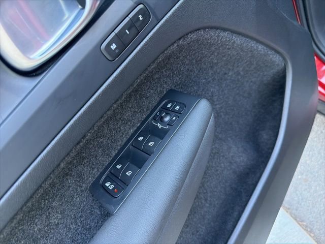 Used 2024 Volvo C40 P8 Recharge Ultimate w/ Protection Package Premier image 21