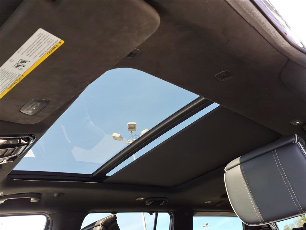 Used 2022 Jeep Grand Wagoneer Series II w/ Convenience Group III image 12