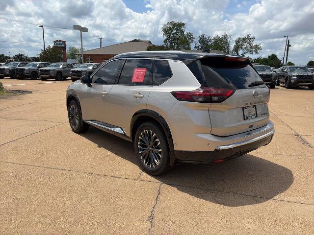 Certified 2024 Nissan Rogue Platinum w/ Platinum Premium Package FWD image 3