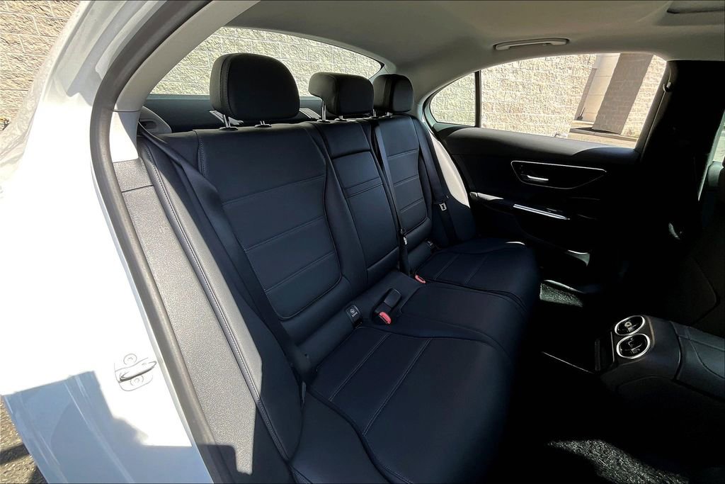 Used 2025 Mercedes-Benz C 300 4MATIC Sedan image 29