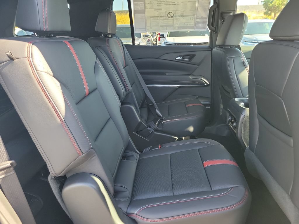 New 2026 Chevrolet Traverse RS w/ LPO, Floor Liner Package AWD/4WD image 20