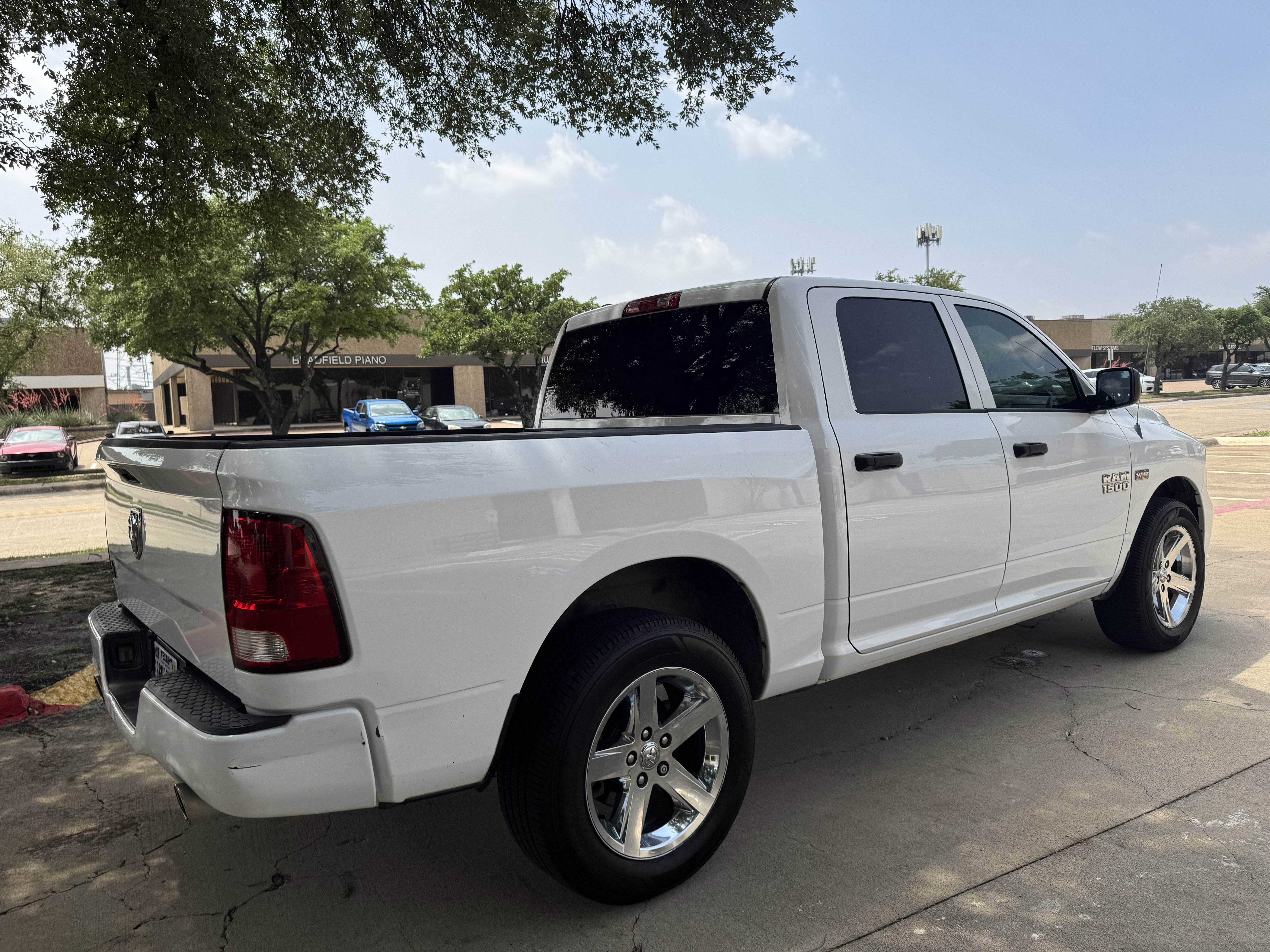 Used 2013 RAM 1500 Express RWD image 4
