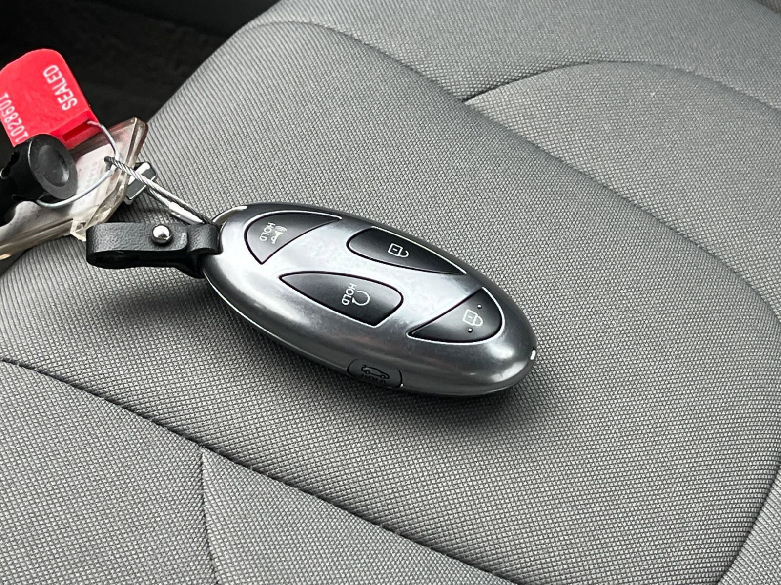 Used 2025 Hyundai Elantra SEL image 21