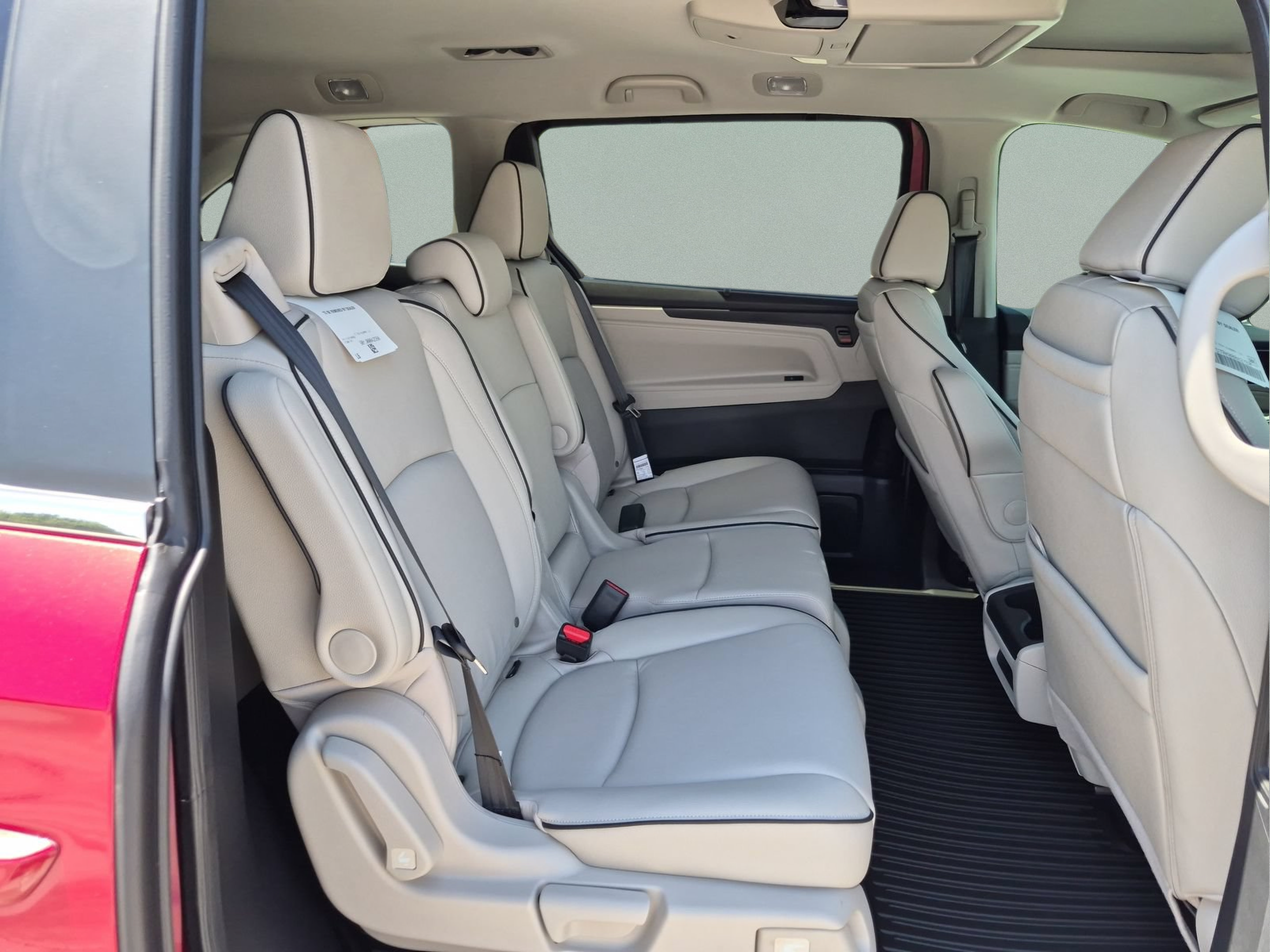 New 2026 Honda Odyssey Touring image 18