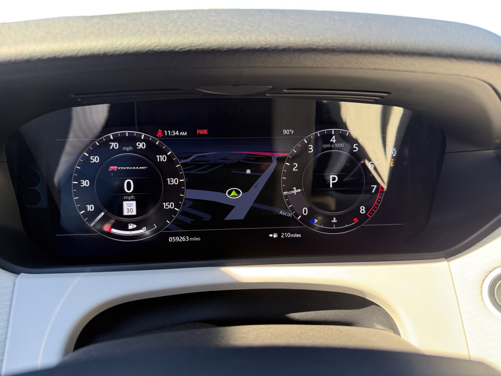 Used 2020 Land Rover Range Rover Velar R-Dynamic S image 11