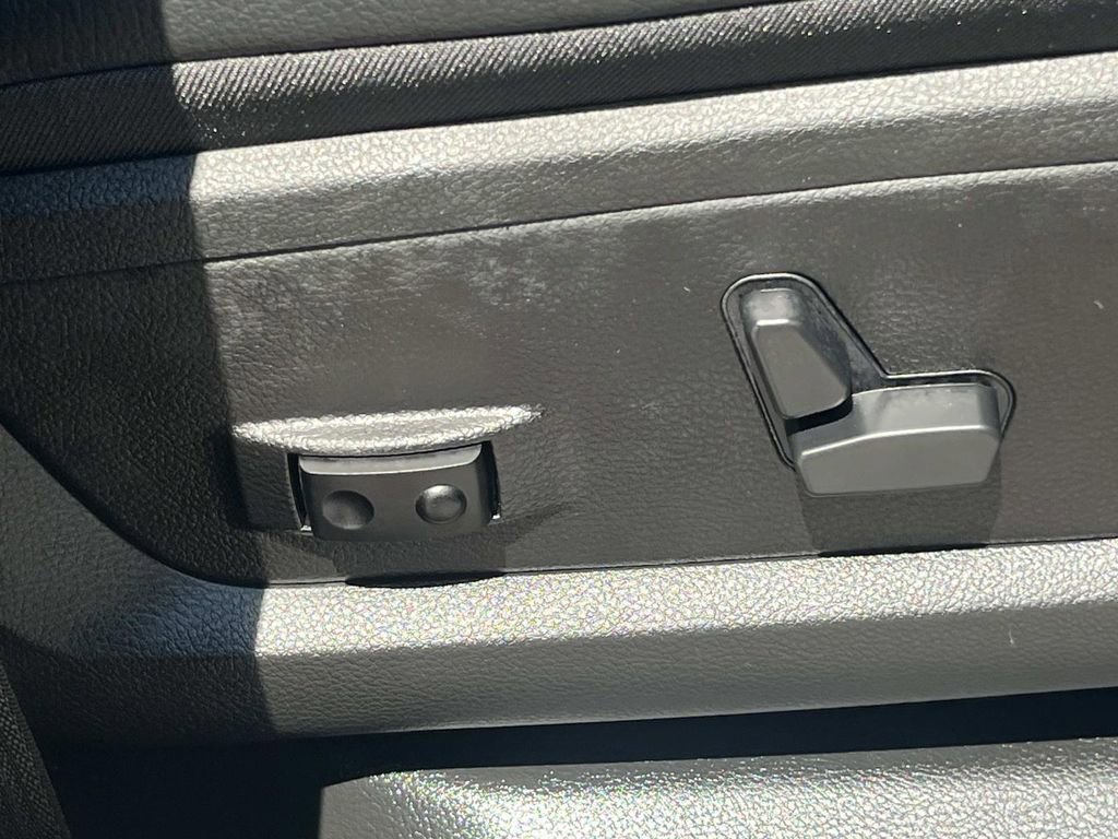 New 2026 RAM 3500 Laramie w/ Towing Technology Group image 21