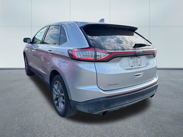 Used 2018 Ford Edge Titanium w/ Equipment Group 302A AWD/4WD image 2